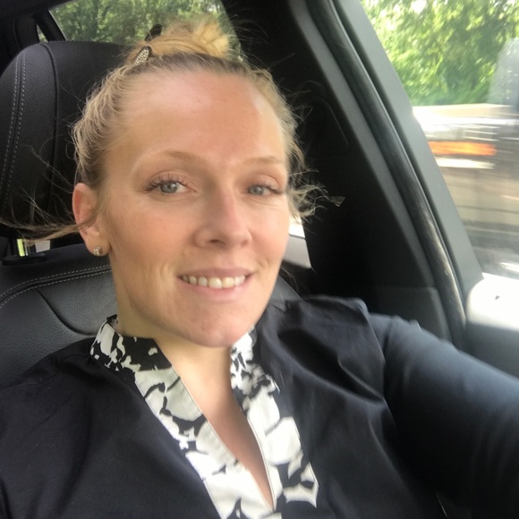 Meet your Posher, Andrea - Picture 5 of 6